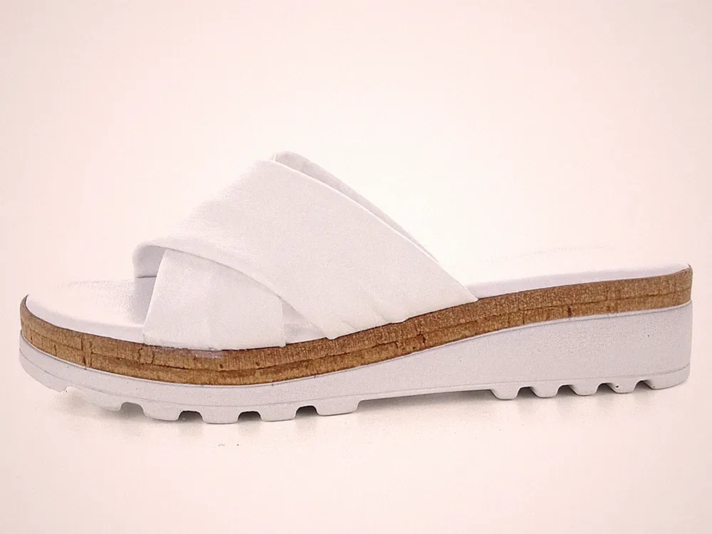 2974 ANDREA PIERGO DAMEN SLIPPER MIT WEISS ECHTLEDER MADE IN ITALY WEICHER KEILABSATZ