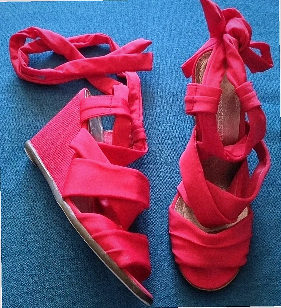 3 SUISSES Keilsandaletten Rot Gr. 37 – Wedges mit Schnürung & Wickeloptik