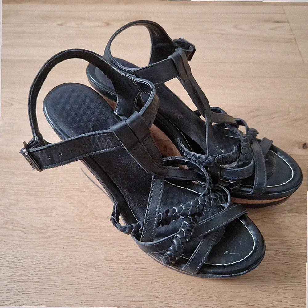 5th Avenue Sandalen mit Keilabsatz, Leder, schwarz, Größe 39