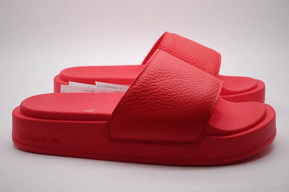ADIDAS X IVY PARK BEYONCE LEDER SLIDES - ROT GX7102 - DAMEN UK5