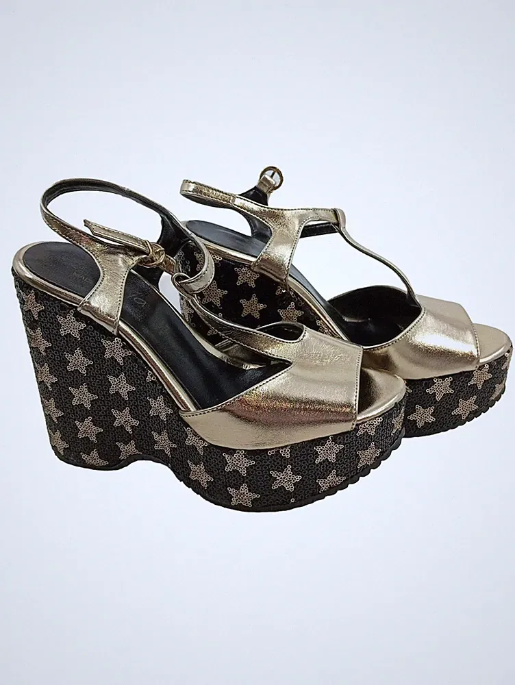 Alesya Damen Wedges Keilabsatz Sandalen Gold Sterne Pailletten Gr 36 Glamourös