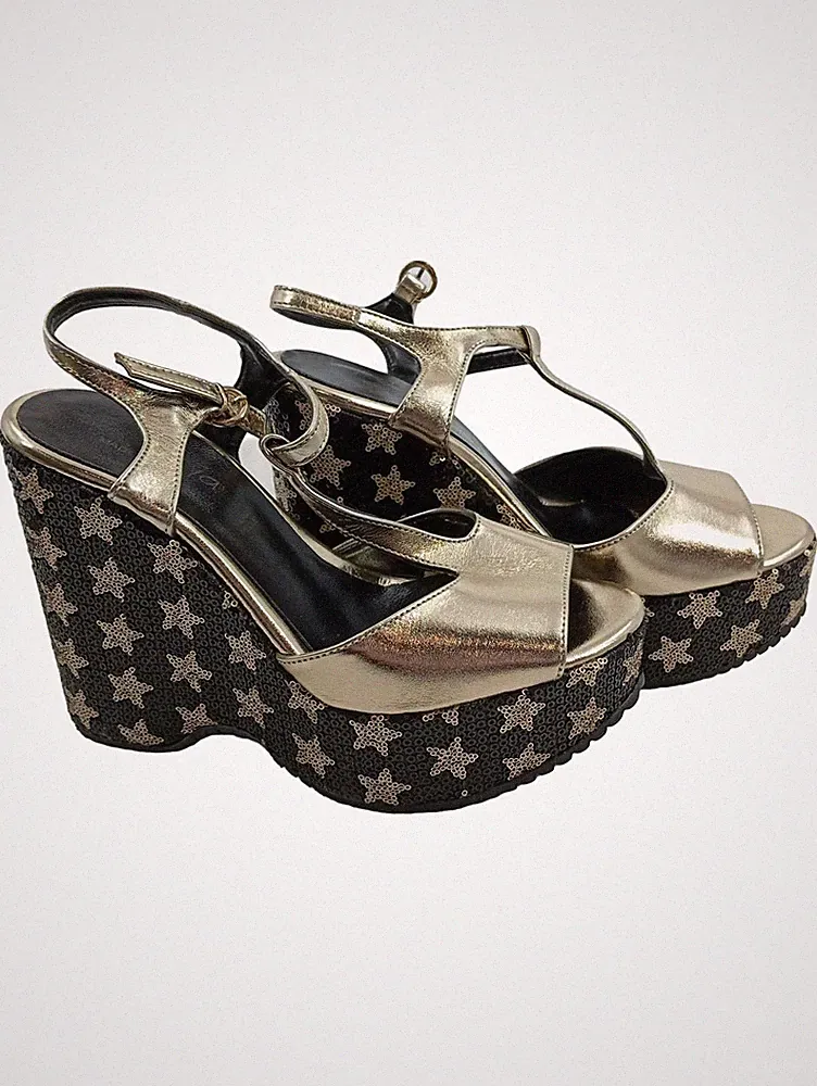 Alesya Damen Wedges Keilabsatz Sandalen Gold Sterne Pailletten Gr 36 Glamourös