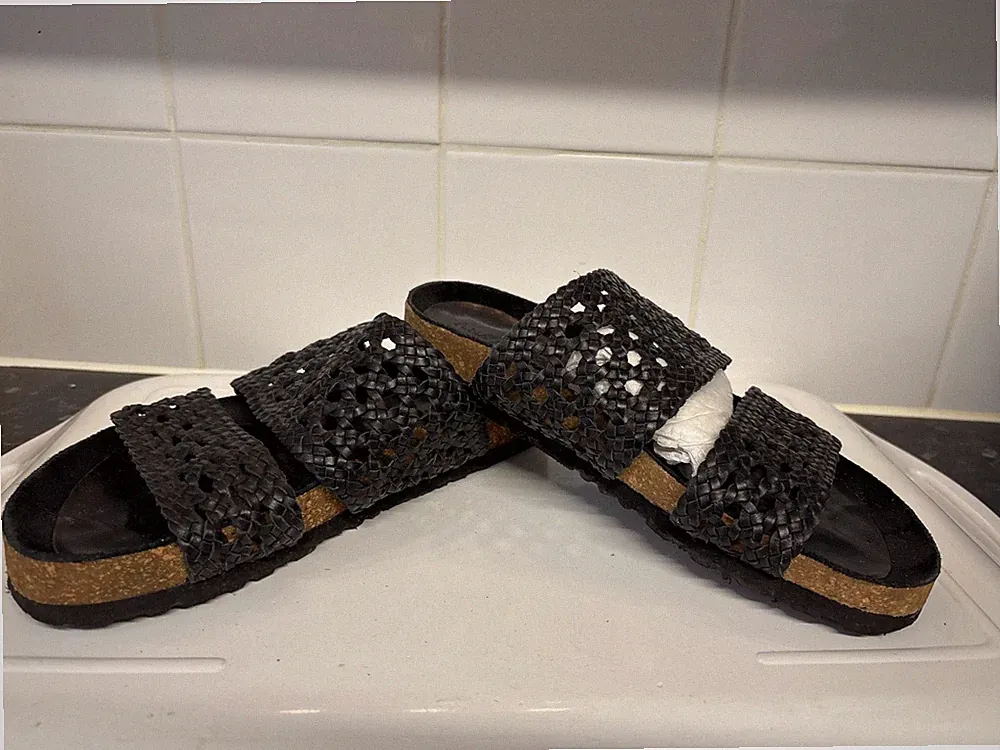 ANA / JAKOBS BLACK LOW WEDGE OPEN TOE PANTOLETTEN/DOUBLE STRAP SLIDERS UK4 / EU37