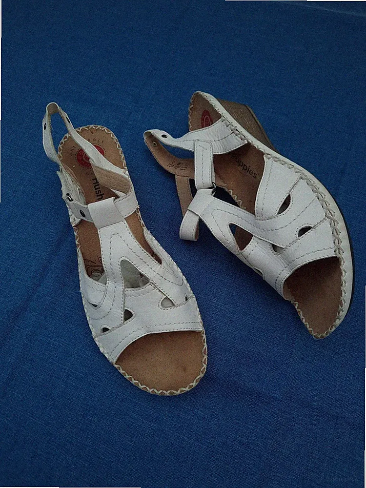 🤍 Anti Schock Sohle Weite G Sandalen Weiß Hush Puppies Gr. 41 Keilabsatz Leder