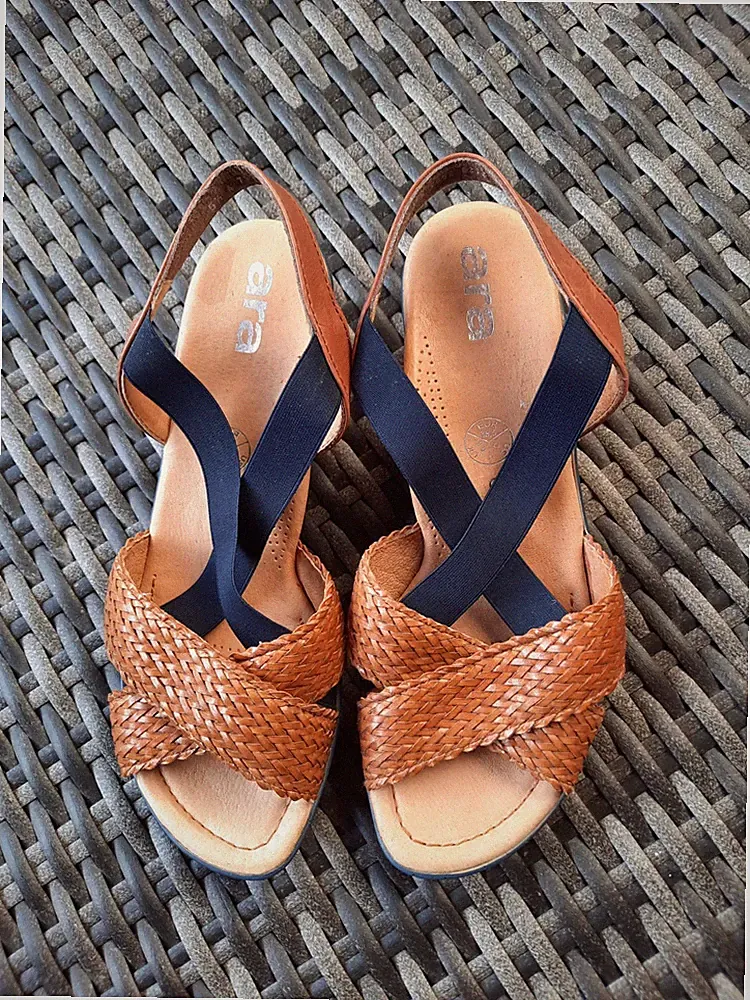 Ara Damen Sandalen Sandalette Gr. 38,5 braun / blau mit Luftpolster – wie neu