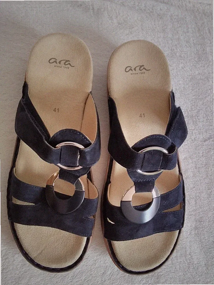 ara Pantoletten Sandalen Schlappen Sandaletten in gr 41 (7,5) in Schwarz