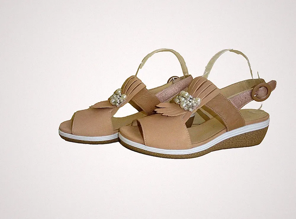 Ara Sandale Plateau Sandalette Gr. 38,5 UK 5,5 NEU