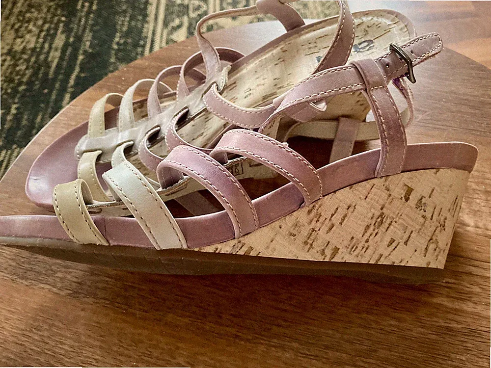keilabsatz sandalen damen beige