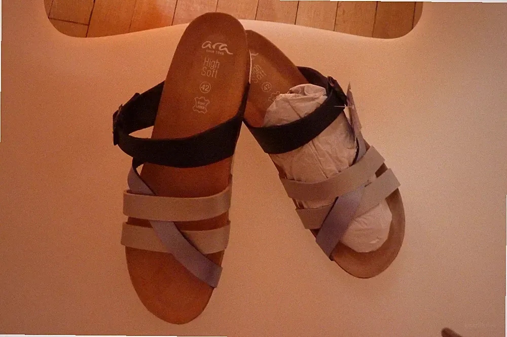 ARA Sandalen Pantoletten BALI Keilabsatz Gr. 42 Neu!