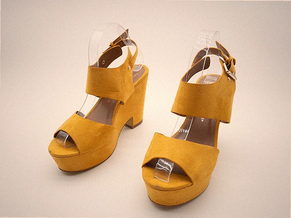 11 cm Plateausandalette