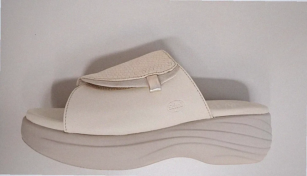 Aura Leat Ivory Dr. Scholl, eleganter und sehr weicher Slipper, mit Reißverschluss