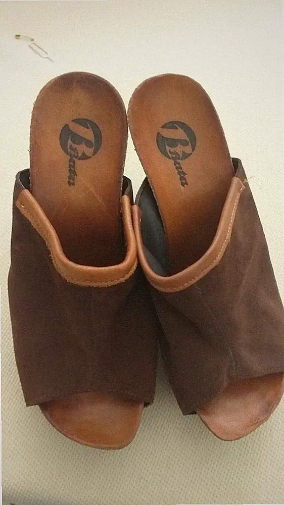 Bata Sabot Sandalen, mit Keilabsatz, Wildleder braun