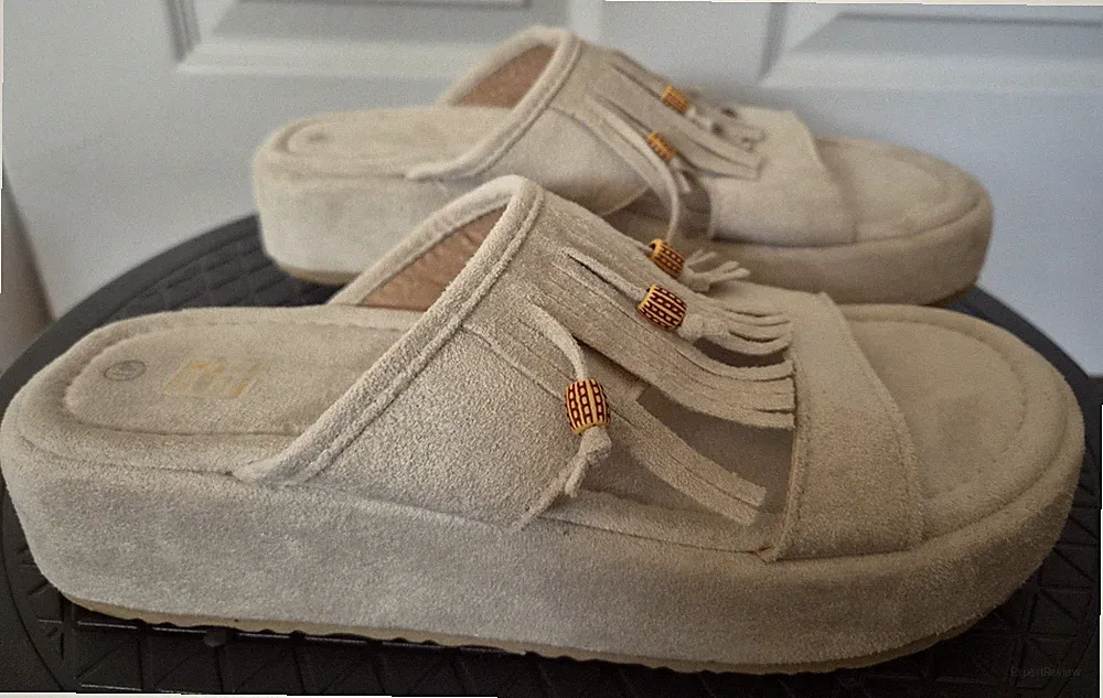 Beige Kunstleder Fransen Schieber Sandalen Plateau Keilabsätze Boho Perlen Neu ohne Etikett UK 7
