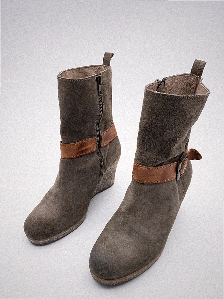 Buffalo Damen Stiefelette Stiefel Absatzschuh Keilabsatz Gr 37 EU Art 16683-56