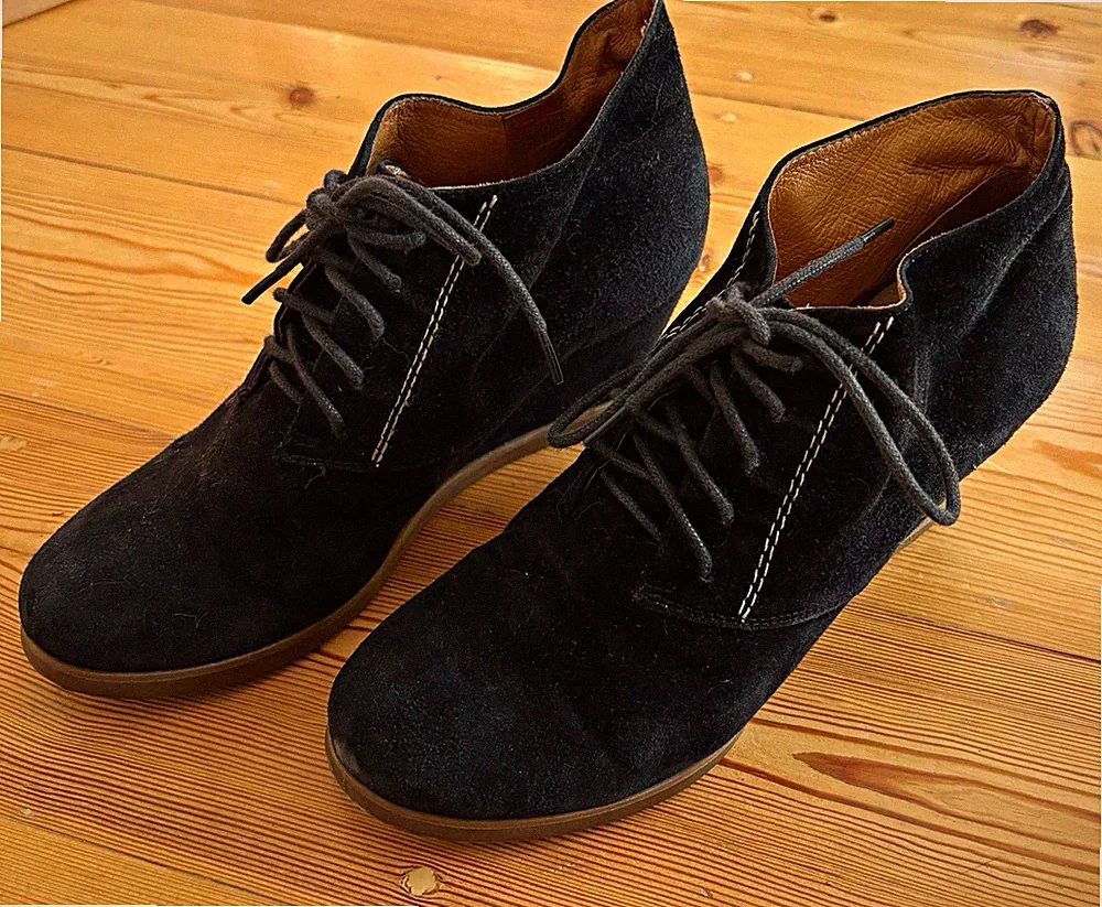 Buffalo Damen Stiefeletten Schwarz Gr. 38 Wildleder Schnürung Keilabsatz