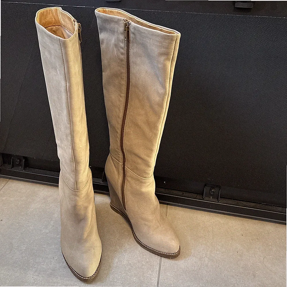 Buffalo Echtleder Damenstiefel 39 beige mit Keilabsatz 12 cm