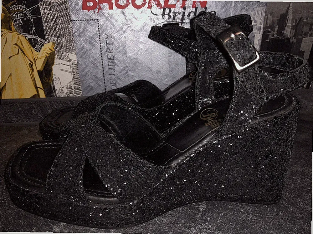 BUFFALO-LONDON Damenschuhe 36-37 Sandaletten Keilabsatz Plateausandale Riemchen