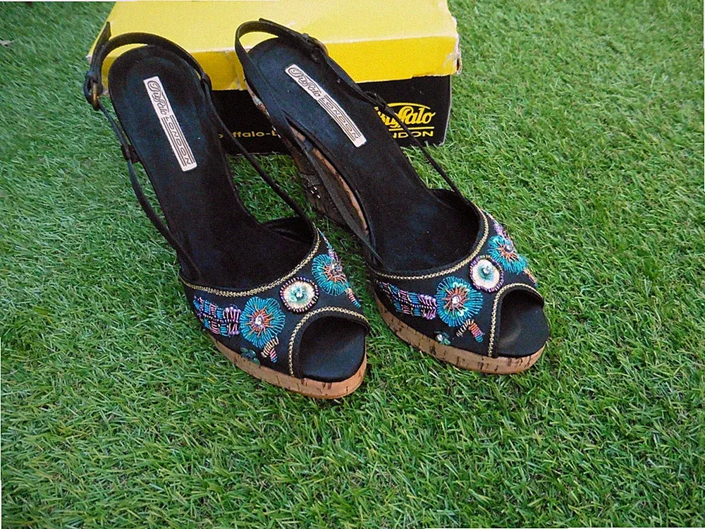 Seide Keilabsatz Sandalen