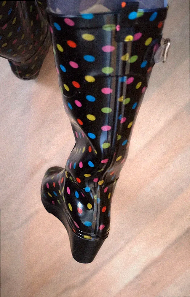 Bunt gepunktete Keilabsatz Gummistiefel Capelli New York Damen-Regenstiefel 39