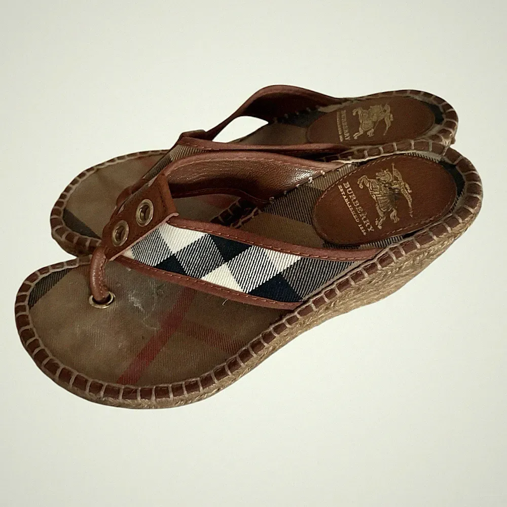 Burberry Nova Check Thong Wedge Sandals Leather Designer Summer Staple
