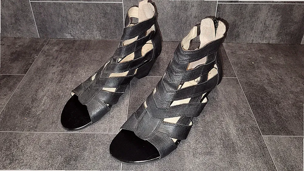 Caprice Damen Leder Riemchen Sandalen Sommerschuhe Gr 40,5 6,5cm Keilabsatz