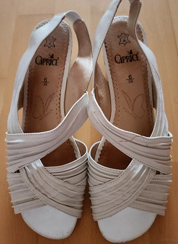 Caprice Sandalen weiß Gr. 39 UK 6 Keilabsatz