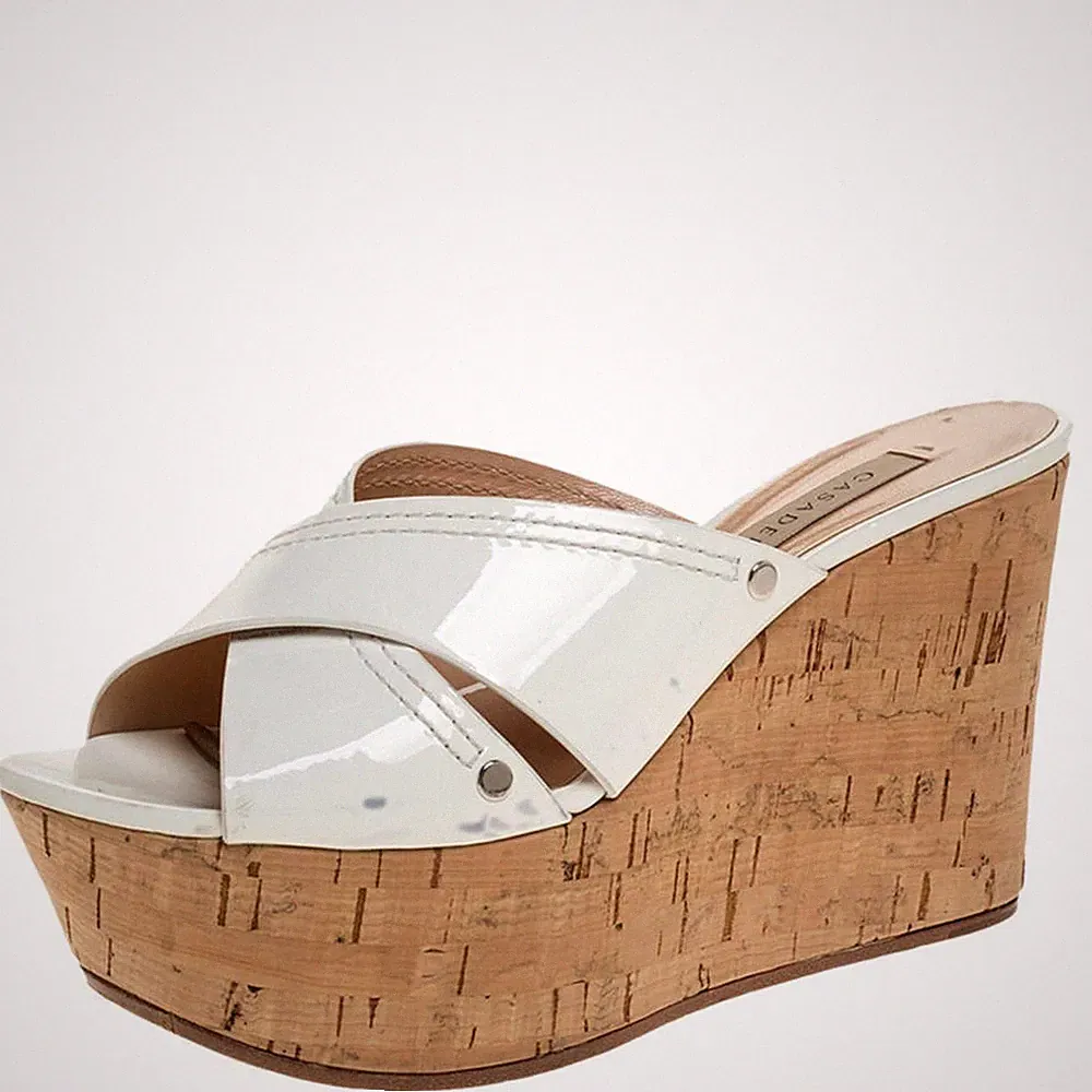 Casadei weiße Criss Cross Lackleder Kork Keilabsatz Sandalen Größe 35