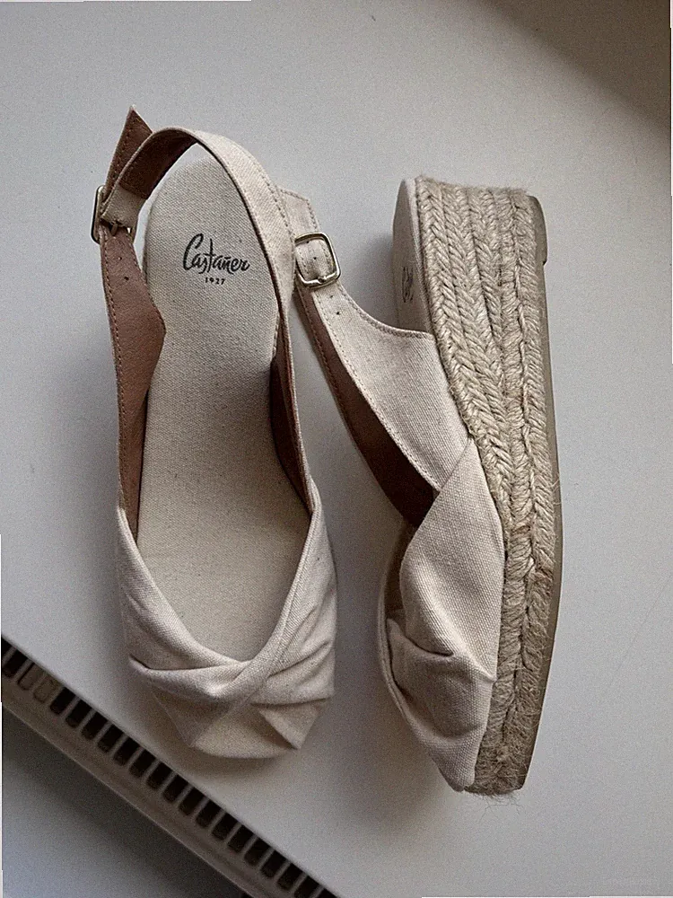 Castañer Damen Espadrille-Sandalen Keilabsatz Beige Textil Gr. 37 Schnalle