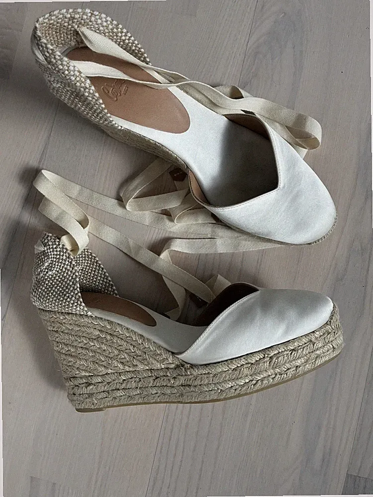 Castaner Sandale Gr 41 Keilabsatz Beige Satin, 1x Getragen- WNEU!