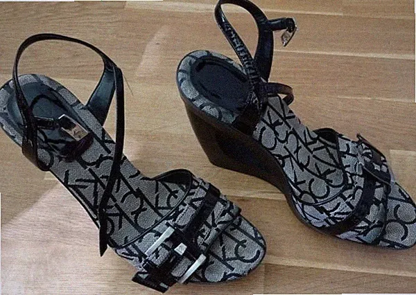 ck Keilsandalette Calvin Klein YINGA Sandalette Damen Gr.40 schwarz Keilabsatz