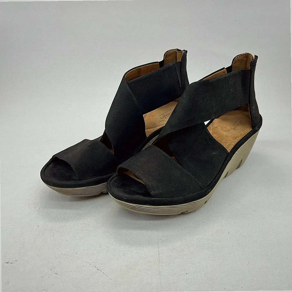 Clarks Artisan Damen-Sandalen schwarz Nubukleder UK 5,5 Keilabsatz Reißverschluss