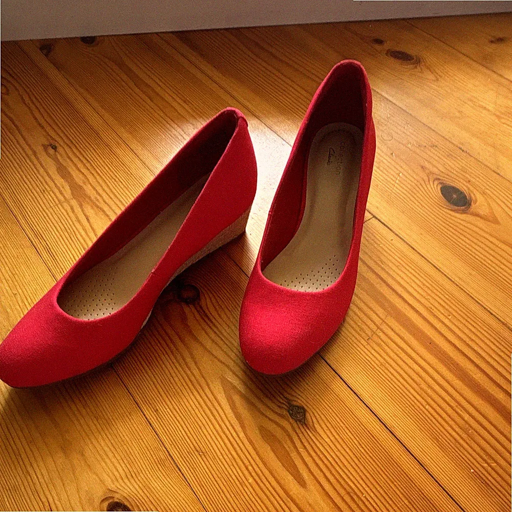 Clarks Collection Damen Ballerinas Rot Canvas Keilabsatz Slip-On EU 39,5