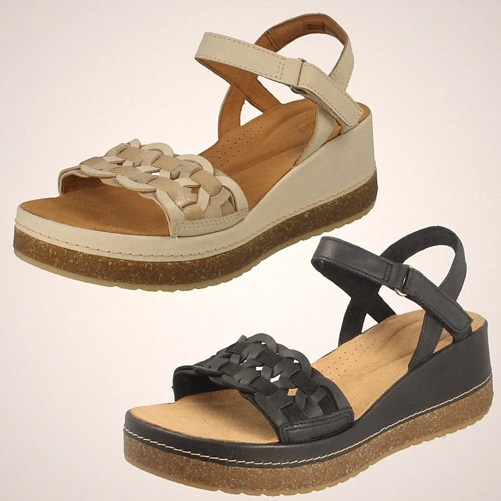 Clarks Damen Ledersandaletten Mit Keilabsatz Offener Zehenbereich „Kassanda bar“