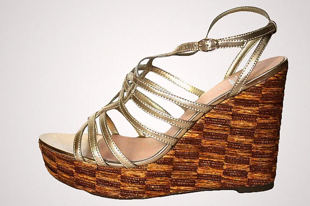 Clarks Damen-Plateausandalen UK 8 D Schildpatt-Metallic Keilabsatz