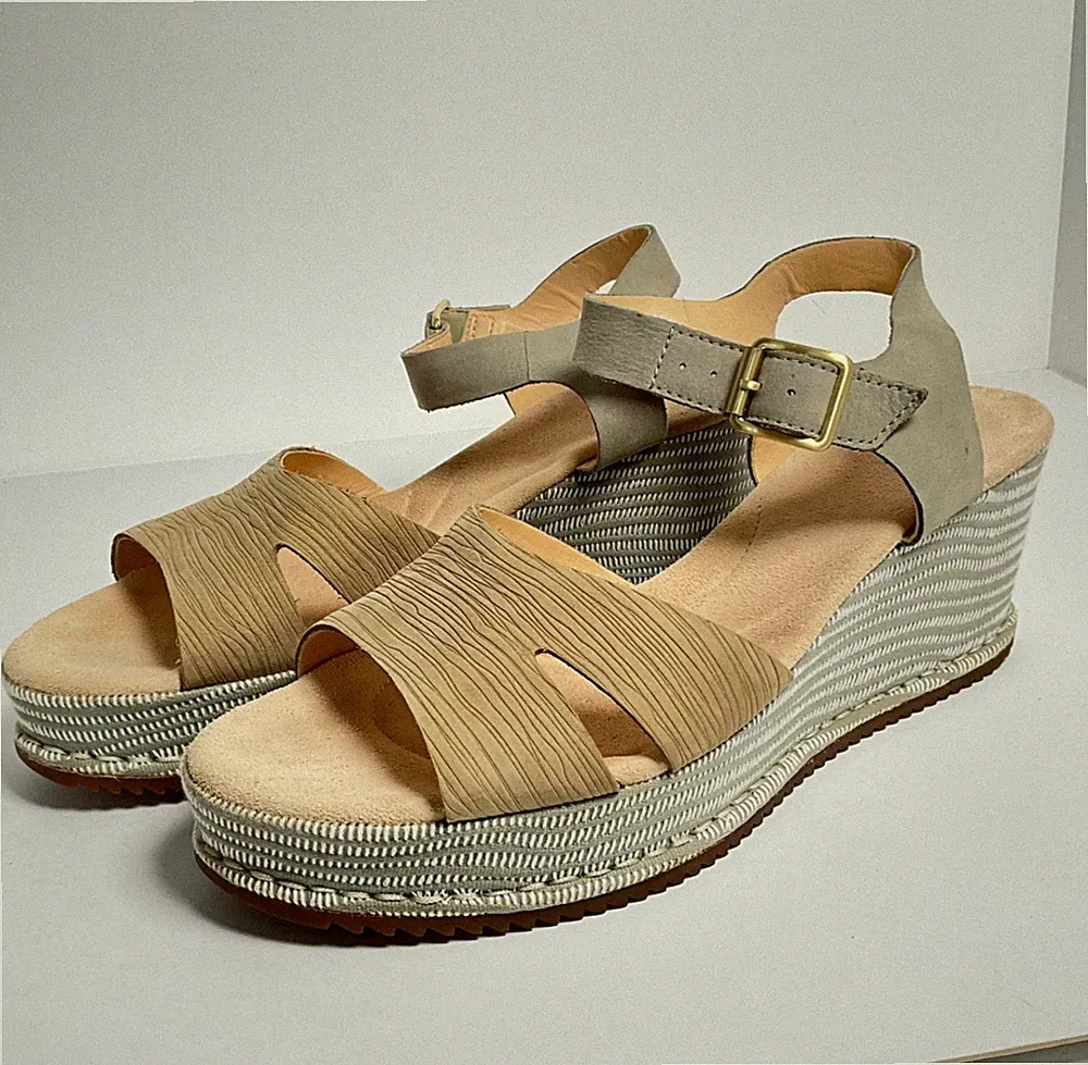 Clarks Damen Sandalen Größe 5 EU 38 salbeigrün Knöchelriemen Schnalle sehr guter Zustand