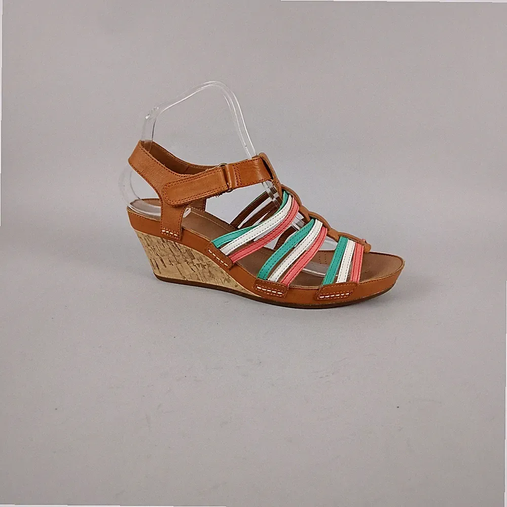 Clarks Damen-Sandalen Größe 6,5 hellbraun Leder Riemchen Keilabsatz Urlaub