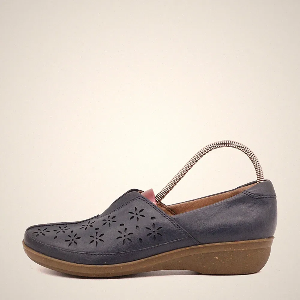 Clarks Damen Slipper Blau Leder Low-Top Blümchen Komfort Komfortschuhe EU 37,5