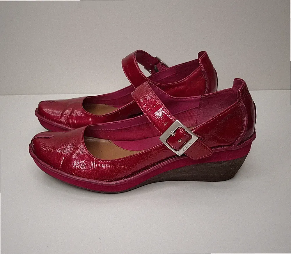 Clarks DAMENGRÖSSE 5 UK EUR 38 ROSA LEDER MITTELHOHER KEILABSATZ MARY JANE SANDALEN SCHUHE