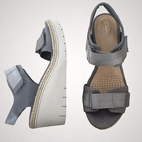 Clarks Keilsandaletten Damen grau Größe UK 6,5 Passform D EU 40 Palmenglanz Knöchelriemen