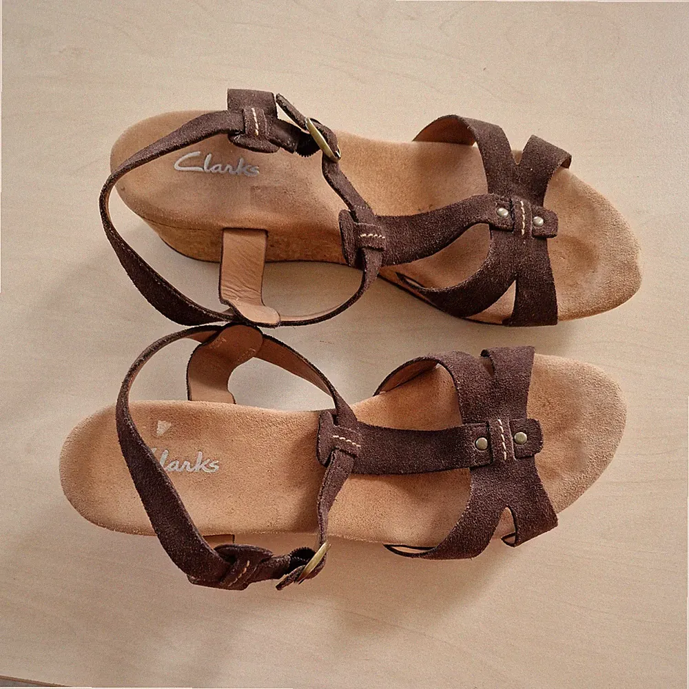 CLARKS KORK Keilabsatz Riemchen Sandalette Leder braun Gr. 40