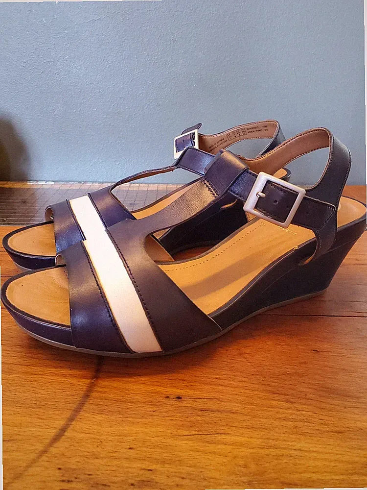CLARKS Plateausandalette * Gr.41.5* Wide Fit*dunkelblau/weiss