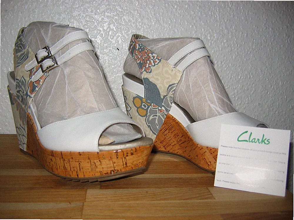 Clarks Scent Bottle Riemen Wedges mit Plateau Gr. 38 D Offwhite Gemustert OVP