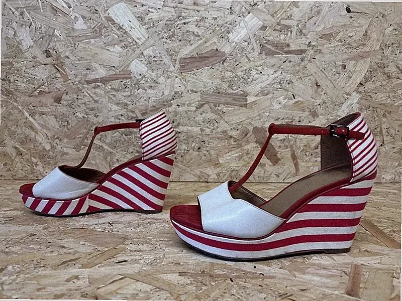 Clarks Softwear Größe 7 D UK Keilabsatz Damen rot creme Streifen Sommer Freizeit 4E