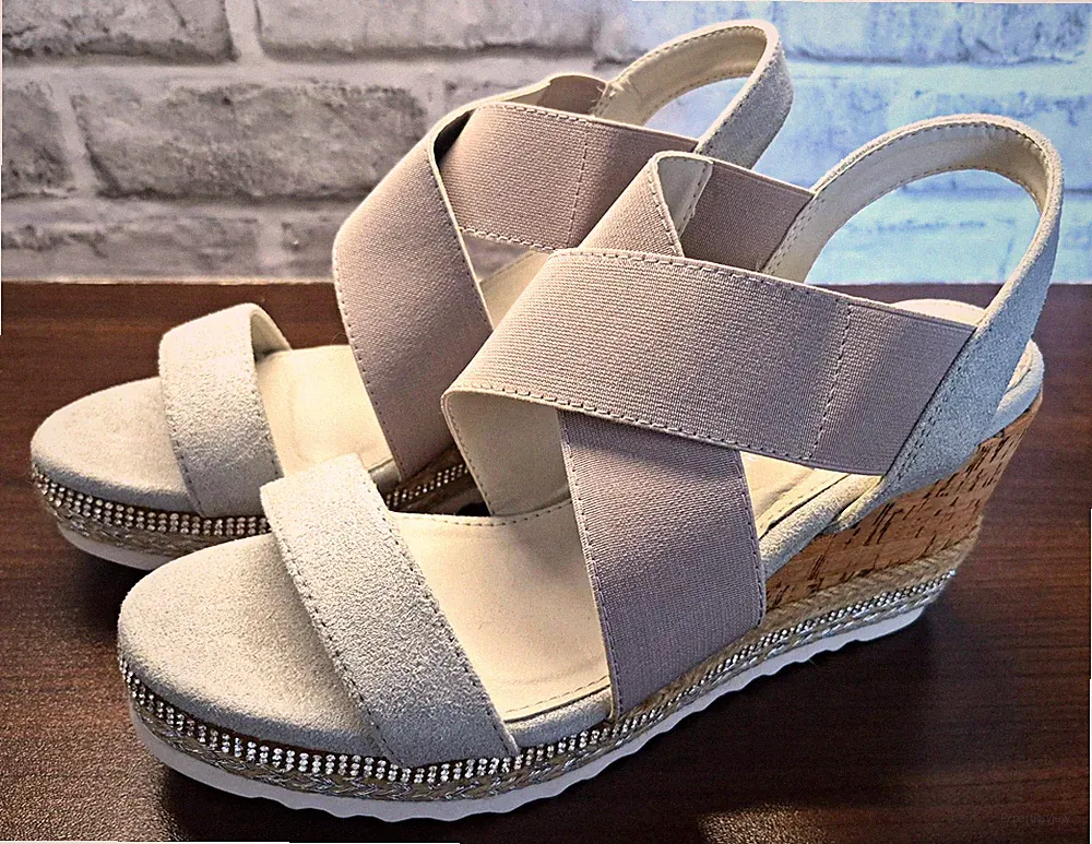 Claudia Ghizzani Keilsandaletten Sandalen Grau Silber Gr. 39 NEU