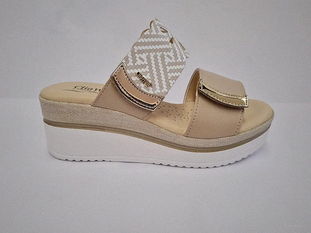 CliaWalk Damen Hausschuhe aus Ecopelle mit Keilabsatz & Klett - CAN (Jute/Gold)