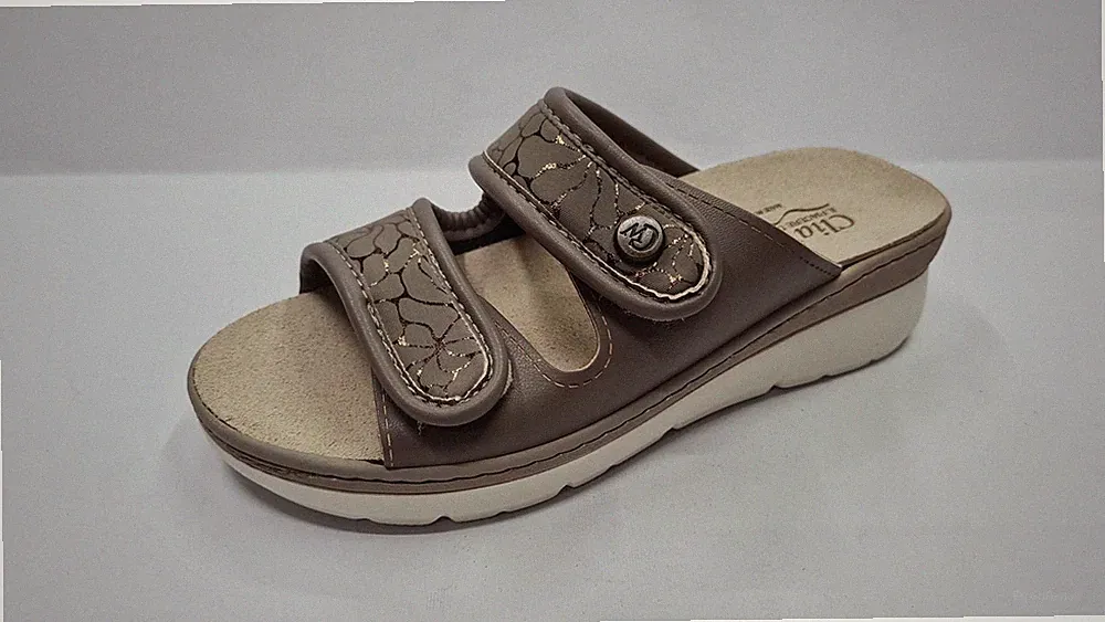 CliaWalk Damen Pantoffel Mit Klettverschluss, Keilabsatz 4 Cm - BRO Bronze