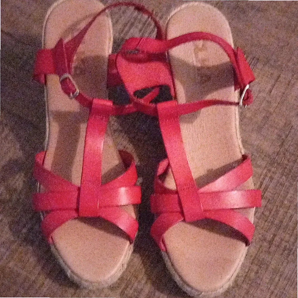 CLKA Damen Sandalen echtes Leder Rot EU 41 Keilabsatz Knöchelriemen Schnalle