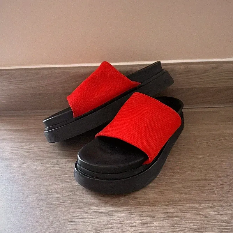 COS Strick Plateau Sandalen rot Pantoletten Gr. 38 UK 5