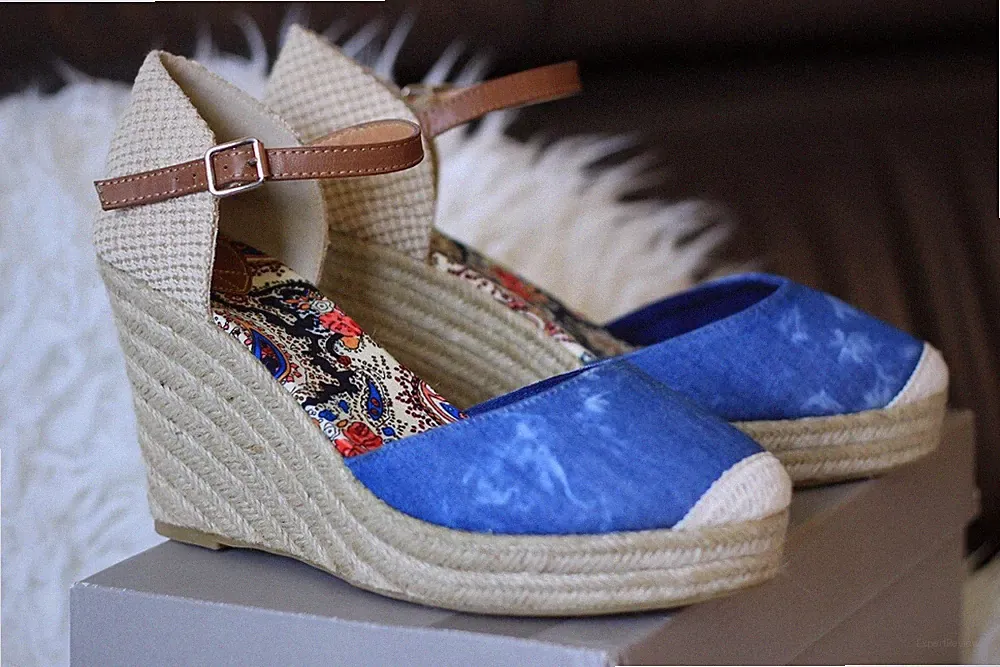 COX Keilabsatz Plateau Sandaletten Größe 41 Sandalen Wedges Espadrilles batikNeu