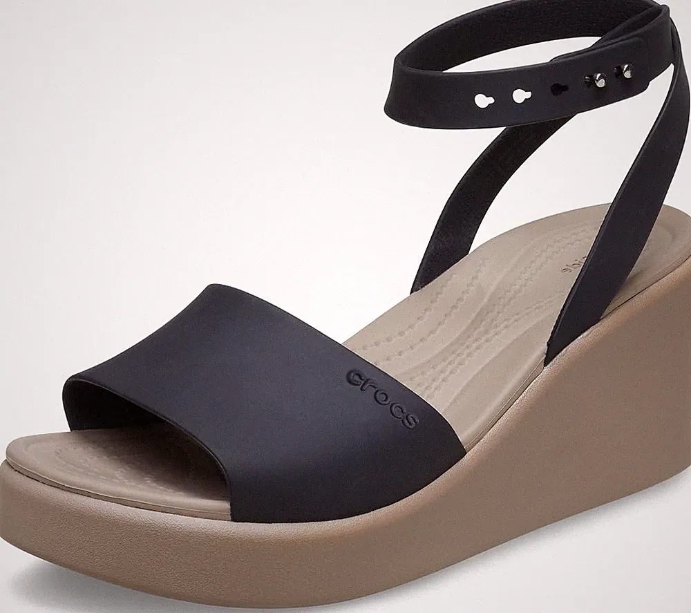 Crocs Brooklyn Damen-Plateausandalen mit Knöchelriemen und Keilabsatz, Größe 2UK, neu mit Karton
